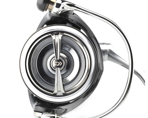 Катушка спиннинговая Daiwa 18 Exist G LT 2500D