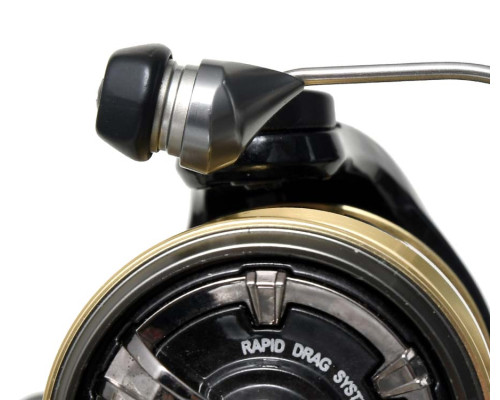 Катушка спиннинговая Azura Safina 2500S